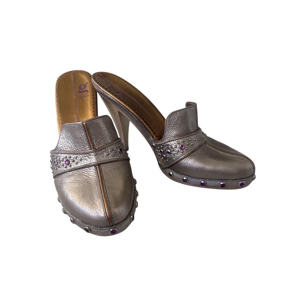 NWOT Gianni Bini Pewter Studded Y2K Platform Clog Mule Heels 9.5 Metallic